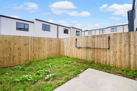 Photo of property in 43 Clay Works Lane, New Lynn, 0600