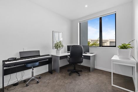 Photo of property in 106/8a Lake Pupuke Drive, Takapuna, Auckland, 0622