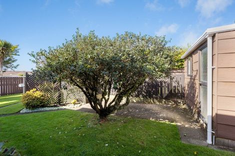 Photo of property in 14 Poplar Grove, Whalers Gate, New Plymouth, 4310