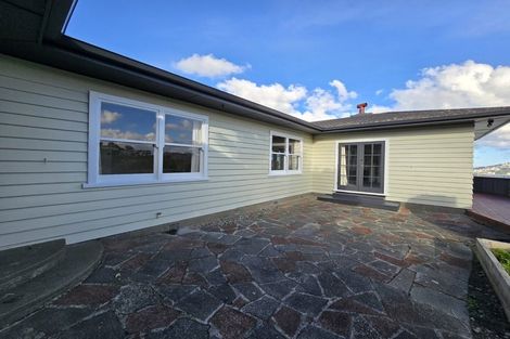 Photo of property in 16 Harbour Park Terrace, Khandallah, Wellington, 6035
