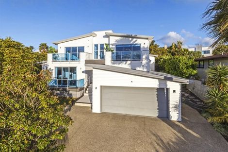Photo of property in 75 Kittiwake Drive, Schnapper Rock, Auckland, 0632