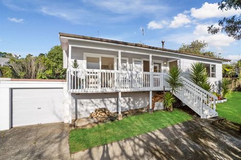 Photo of property in 2/99 Oaktree Avenue, Browns Bay, Auckland, 0630