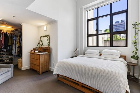 Photo of property in Augusta Apartments, 9/254 Willis Street, Te Aro, Wellington, 6011