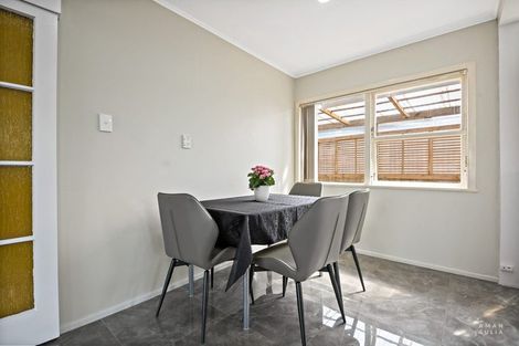 Photo of property in 51 Stottholm Road, Titirangi, Auckland, 0604