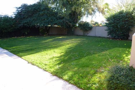 Photo of property in 46 Grahams Road, Ilam, Christchurch, 8041