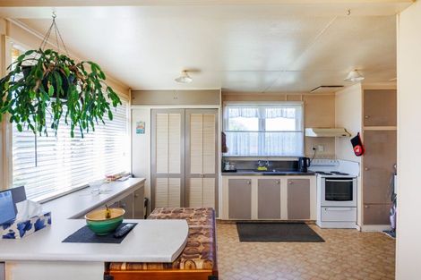 Photo of property in 2 Rochester Street, Awapuni, Palmerston North, 4412