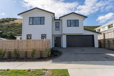 Photo of property in 29 Farnworth Terrace, Churton Park, Wellington, 6037