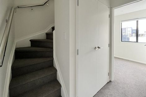 Photo of property in 5/25 Jabuka Street, Glen Eden, Auckland, 0602