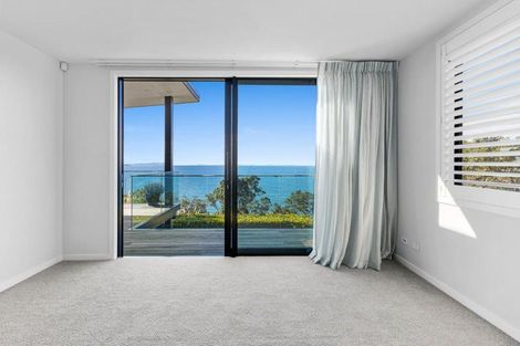 Photo of property in 102 Vipond Road, Stanmore Bay, Whangaparaoa, 0932