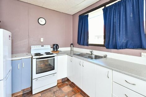 Photo of property in 1/3 Barneys Farm Road, Clendon Park, Auckland, 2103