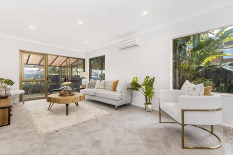 Photo of property in 13 Reynard Terrace, Conifer Grove, Takanini, 2112