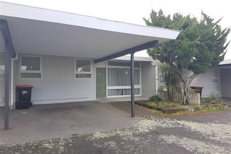 Photo of property in 10 Clendon Court, Roslyn, Palmerston North, 4414