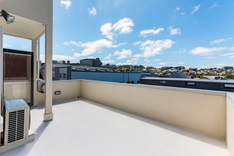 Photo of property in 12 Hall Avenue, Newtown, Wellington, 6021