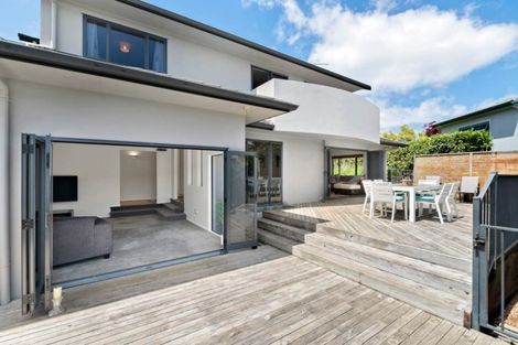 Photo of property in 83 Marina View Drive, West Harbour, Auckland, 0618