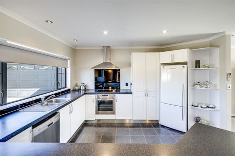 Photo of property in 32 Tasman Drive, Poraiti, Napier, 4112