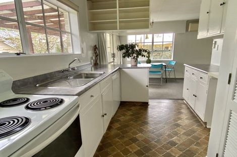 Photo of property in 14 Papawai Road, Greytown, 5712