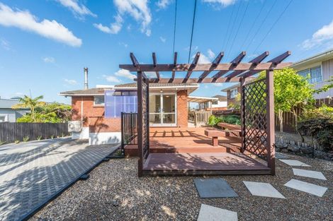 Photo of property in 14b Waimumu Road, Massey, Auckland, 0614