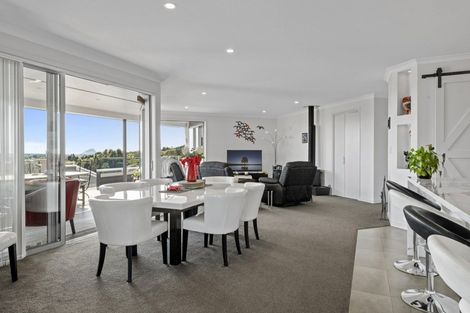 Photo of property in 60 Adler Drive, Ohauiti, Tauranga, 3112