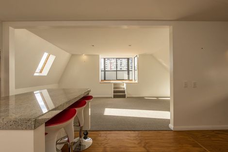 Photo of property in 3/2 Macdonald Crescent, Te Aro, Wellington, 6011