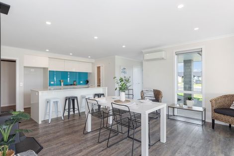 Photo of property in 1 Saddlers Way, Papamoa, 3118