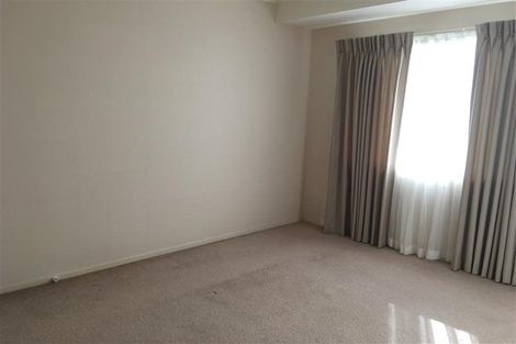 Photo of property in 5 Jomard Terrace, Northcross, Auckland, 0632