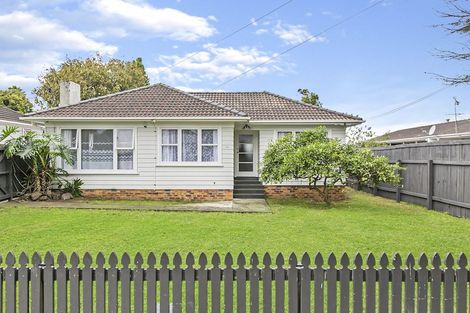 Photo of property in 64 Friedlanders Road, Manurewa, Auckland, 2102