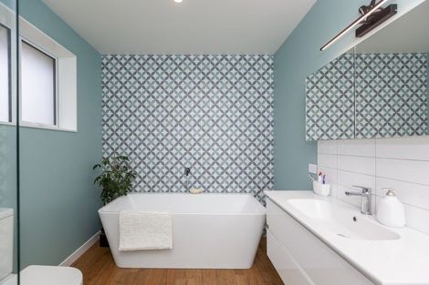 Photo of property in 20 Te Heke Place, Waikanae, 5036