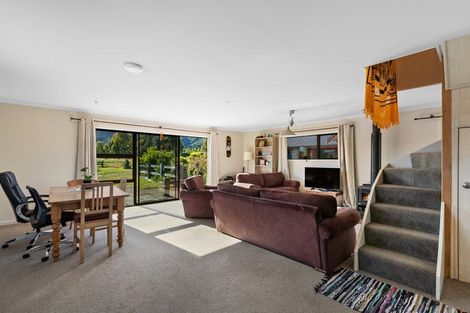 Photo of property in 22 Grayburn Lane, Albert Town, Wanaka, 9382