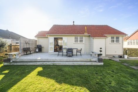 Photo of property in 20 Thames Street, Roslyn, Palmerston North, 4414