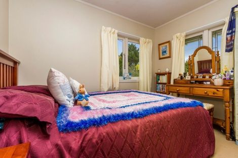 Photo of property in 72 Carlisle Road, Browns Bay, Auckland, 0632