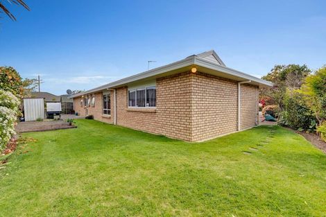 Photo of property in 33 Carter Drive, Pomare, Rotorua, 3015