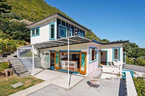 Photo of property in 53 Makorori Beach Road, Makorori, Gisborne, 4073