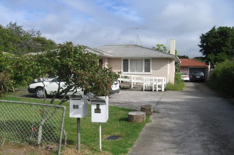Photo of property in 2/55 Northcote Road, Hillcrest, Auckland, 0627