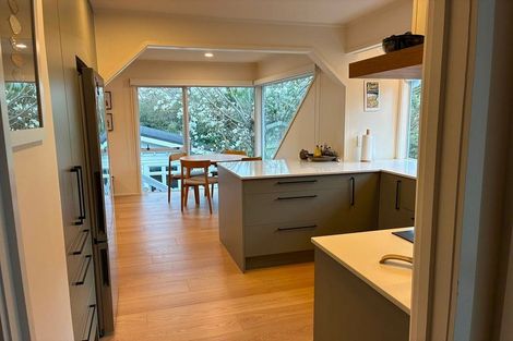 Photo of property in 13b Rodney Road, Northcote Point, Auckland, 0627