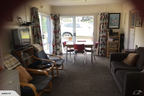 Photo of property in 1 First Avenue, Urenui, 4377