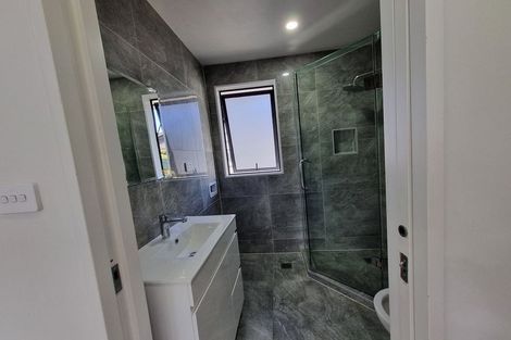 Photo of property in 2 Arnhem Place, Pukekohe, 2120