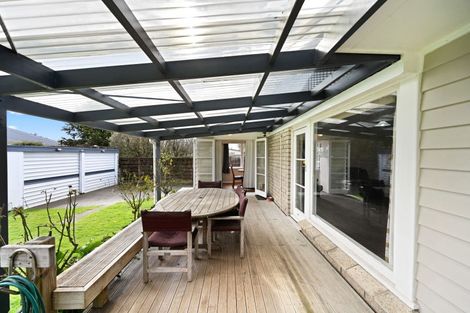 Photo of property in 69 Resthill Crescent, Glenview, Hamilton, 3206