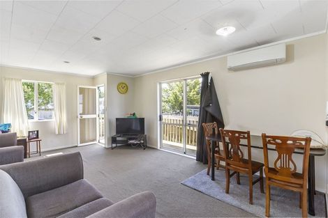 Photo of property in 5 Kinvig Place, Ranui, Auckland, 0612
