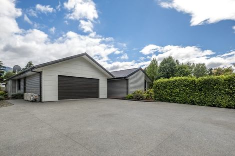 Photo of property in 2 Tennyson Close, Hanmer Springs, 7334