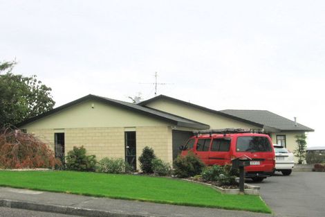 Photo of property in 6 Mohua Street, Waikanae, 5036