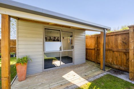 Photo of property in 2 Horne Street, Hurdon, New Plymouth, 4310