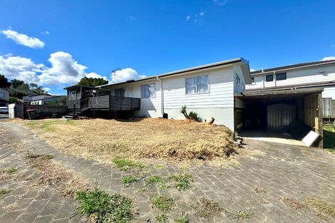 Photo of property in 23 Everglade Drive, Goodwood Heights, Auckland, 2105