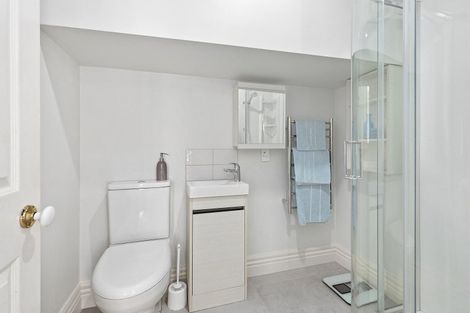 Photo of property in 12b Hobson Street, Thorndon, Wellington, 6011