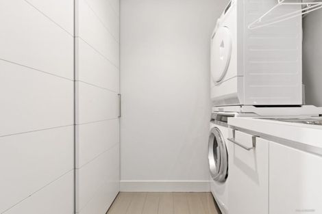 Photo of property in Clyde Quay Wharf, 1a/3 Clyde Quay Wharf, Te Aro, Wellington, 6011