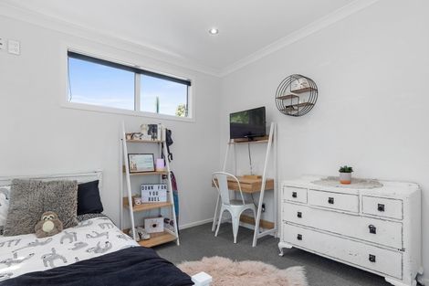 Photo of property in 12b Lyn Grove, Papamoa Beach, Papamoa, 3118