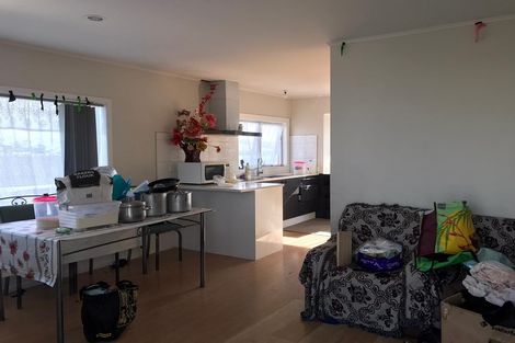 Photo of property in 1 Browns Road, Manurewa, Auckland, 2102