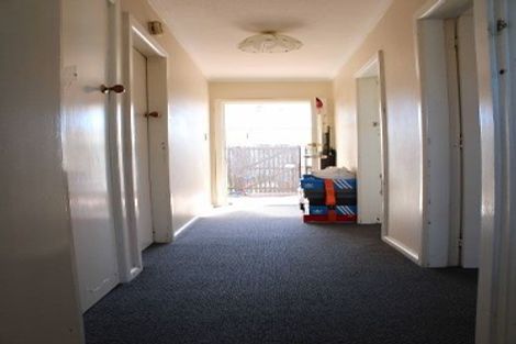 Photo of property in Capel Courts, 1/141a Clarence Street, Riccarton, Christchurch, 8011