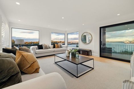 Photo of property in 31a Stanley Point Road, Stanley Point, Auckland, 0624
