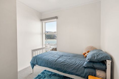 Photo of property in 2/104 Owhiro Bay Parade, Owhiro Bay, Wellington, 6023