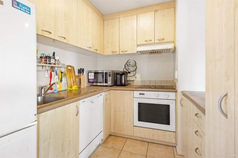 Photo of property in 3i/10 Crown Lynn Place, New Lynn, Auckland, 0600